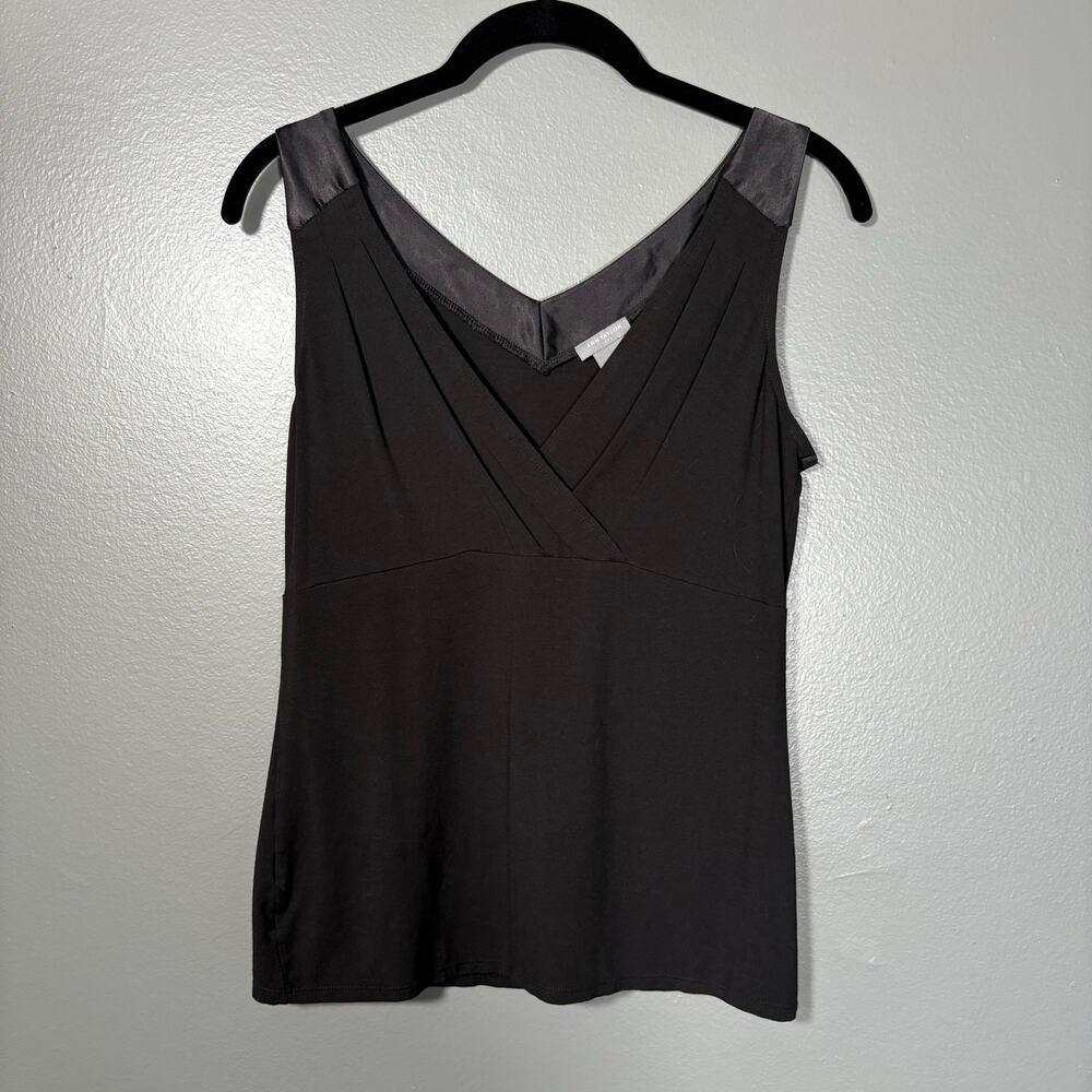 Ann Taylor Women's Minimalist Black Sleeveless Top - Size Small - Layered V-Neck